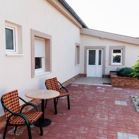 Kollar D Guest House - Prenociste Rooms ซูโบติกา ภายนอก รูปภาพ