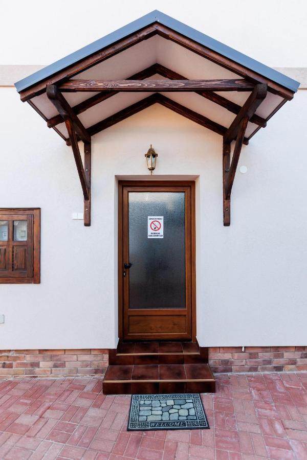 Kollar D Guest House - Prenociste Rooms ซูโบติกา ภายนอก รูปภาพ