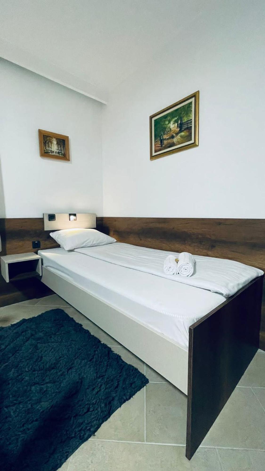 Kollar D Guest House - Prenociste Rooms ซูโบติกา ภายนอก รูปภาพ