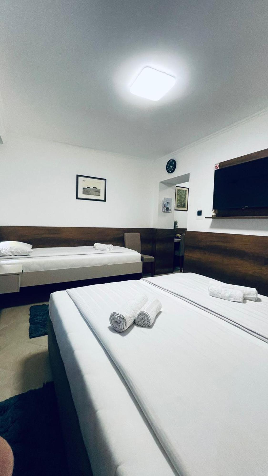 Kollar D Guest House - Prenociste Rooms ซูโบติกา ภายนอก รูปภาพ