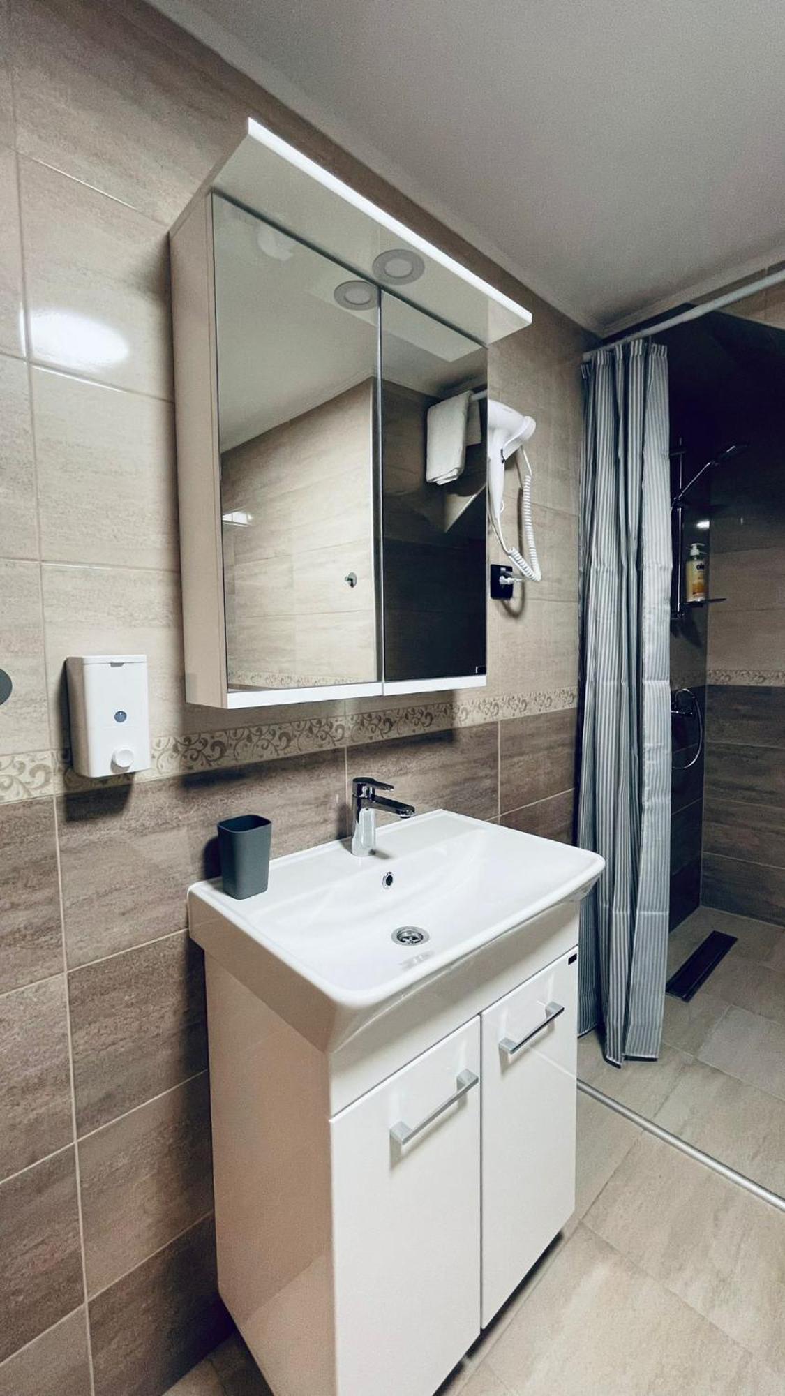 Kollar D Guest House - Prenociste Rooms ซูโบติกา ภายนอก รูปภาพ