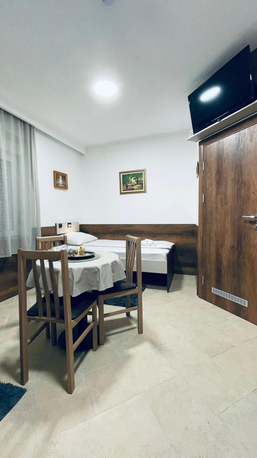 Kollar D Guest House - Prenociste Rooms ซูโบติกา ภายนอก รูปภาพ